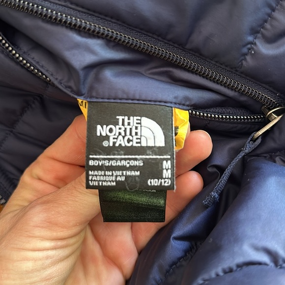 Boys reversible north face jacket - Picture 3 of 3